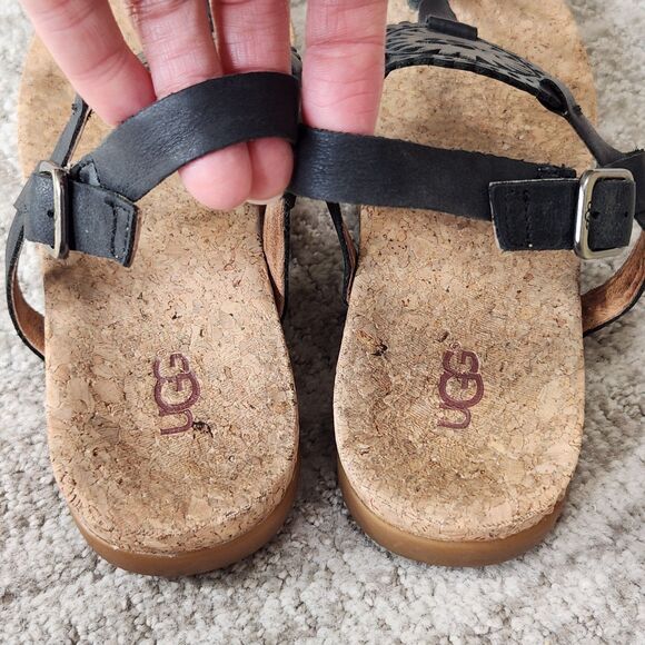 UGG women's Ayden II t-strap thong leather sandals black size 9 - Picture 7 of 9